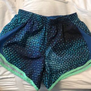 Girls Nike shorts. Size M.